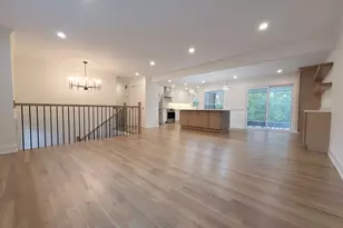 2S245 Mayfield Ln, Glen Ellyn, IL 60137 - Photo 6