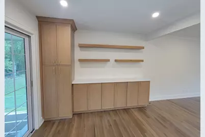 2S245 Mayfield Lane, Glen Ellyn, IL 60137 - Photo 8