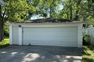 807 Blackhawk Dr, University Park, IL 60484 - Photo 20