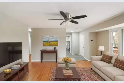 807 Blackhawk Drive, University Park, IL 60484 - Photo 6