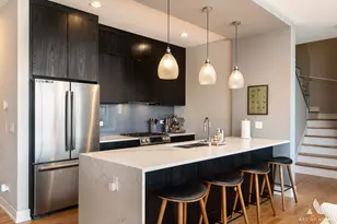 1203 W Superior St, Chicago, IL 60642 - Photo 12