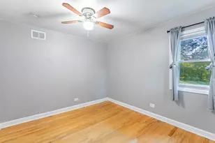 2756 Landen Dr, Melrose Park, IL 60164 - Photo 14