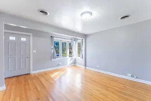 2756 Landen Dr, Melrose Park, IL 60164 - Photo 8