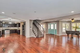 239 Barrington Ln, Bourbonnais, IL 60914 - Photo 6