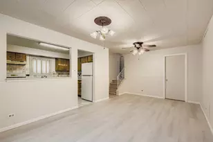 9413 Meadow Ln, Des Plaines, IL 60016 - Photo 8