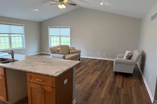 730 Keller Dr, Dixon, IL 61021 - Photo 8