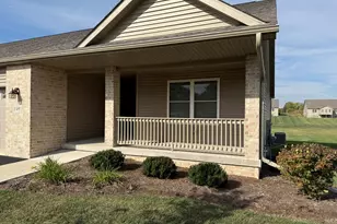 730 Keller Dr, Dixon, IL 61021 - Photo 2