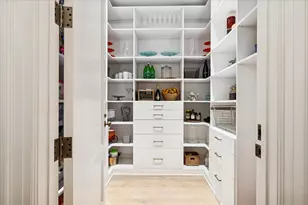 [Address not provided], Chicago, IL 60610 - Photo 24