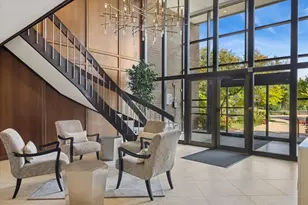 1 Oak Brook Club Dr, Oak Brook, IL 60523 - Photo 28