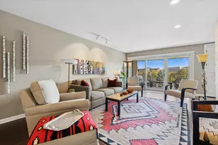 1 Oak Brook Club Dr, Oak Brook, IL 60523 - Photo 10