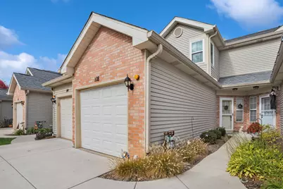 108 Golfview Drive, Glendale Heights, IL 60139 - Photo 2