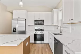 4932 S Champlain Ave, Chicago, IL 60615 - Photo 8