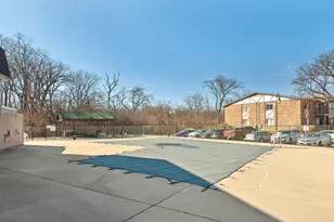 9s120 Lake Dr, Willowbrook, IL 60527 - Photo 14