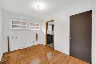 16300 Winchester Ave, Markham, IL 60426 - Photo 14