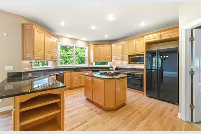 37W004 Ridgewood Drive, Saint Charles, IL 60175 - Photo 18