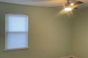 863 Mackinaw Ave, Calumet City, IL 60409 - Photo 8