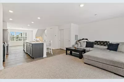 804 Briar Glen Court, Hampshire, IL 60140 - Photo 8