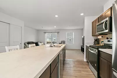 804 Briar Glen Court, Hampshire, IL 60140 - Photo 10