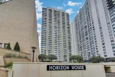 5733 N Sheridan Road #23B, Chicago, IL 60660 - Photo 1