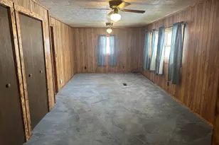 107 E South St, Mansfield, IL 61854 - Photo 10