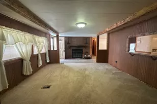 107 E South St, Mansfield, IL 61854 - Photo 4