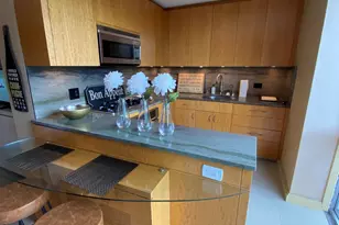 1555 N Dearborn Pkwy, Chicago, IL 60610 - Photo 2