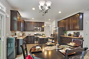 1798 Newberry Ln, Hoffman Estates, IL 60192 - Photo 12