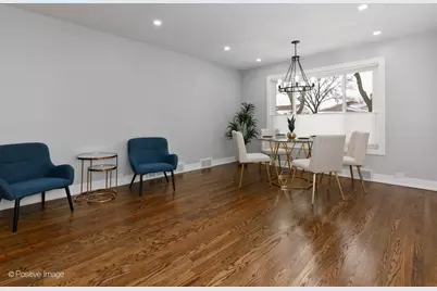 7225 N East Prairie Road, Lincolnwood, IL 60712 - Photo 4