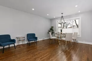 7225 N East Prairie Rd, Lincolnwood, IL 60712 - Photo 4