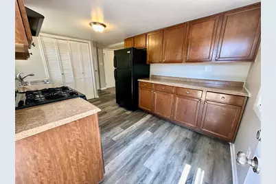 308 N Clifton Avenue, Elgin, IL 60123 - Photo 8