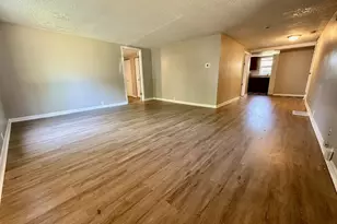 308 N Clifton Ave, Elgin, IL 60123 - Photo 2