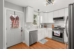 8464 Gross Point Rd, Skokie, IL 60077 - Photo 8