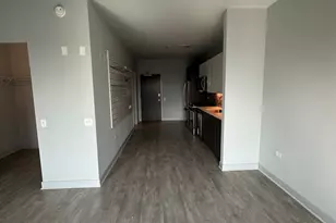 1025 W Addison St, Chicago, IL 60613 - Photo 6