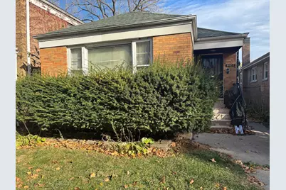 8123 S Kingston Avenue, Chicago, IL 60617 - Photo 2