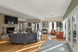 18104 Park Ave, Homewood, IL 60430 - Photo 2