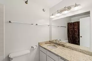 70 W Huron St, Chicago, IL 60654 - Photo 12