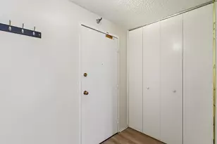 70 W Huron St, Chicago, IL 60654 - Photo 4