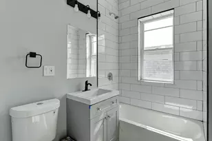 2935 N Lawndale Ave, Chicago, IL 60618 - Photo 10