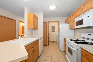 20301 S Pine Hill Rd, Frankfort, IL 60423 - Photo 4