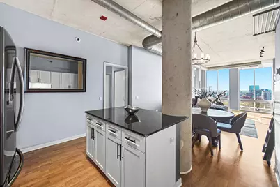 720 N Larrabee Street #1611, Chicago, IL 60654 - Photo 10