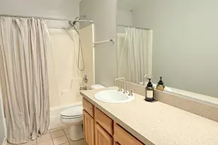 649 W Division St, Chicago, IL 60610 - Photo 10