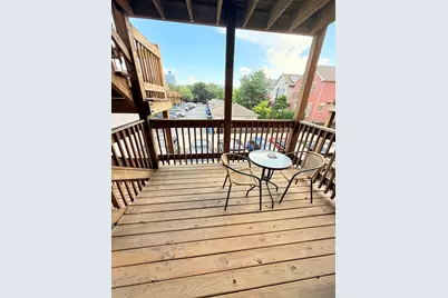 649 W Division Street #B, Chicago, IL 60610 - Photo 14