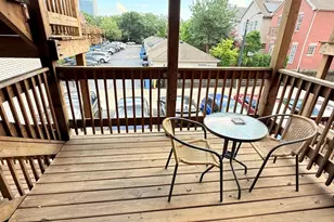 649 W Division St, Chicago, IL 60610 - Photo 14