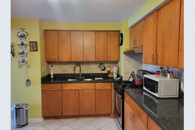 7402 W 111th Street #111, Worth, IL 60482 - Photo 4