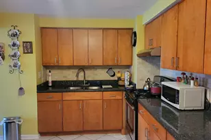 7402 W 111th St, Worth, IL 60482 - Photo 4