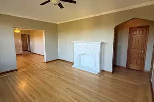 10905 S Longwood Dr, Chicago, IL 60643 - Photo 4