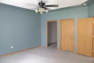 1622 Captiva Dr, Aurora, IL 60504 - Photo 8