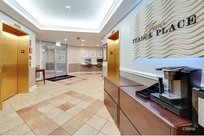 2 Itasca Place #521, Itasca, IL 60143 - Photo 4