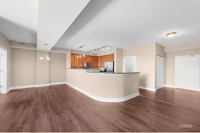 2 Itasca Place #420, Itasca, IL 60143 - Photo 6