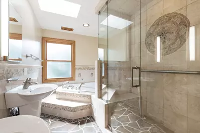 28 Cambridge Drive, Oak Brook, IL 60523 - Photo 14